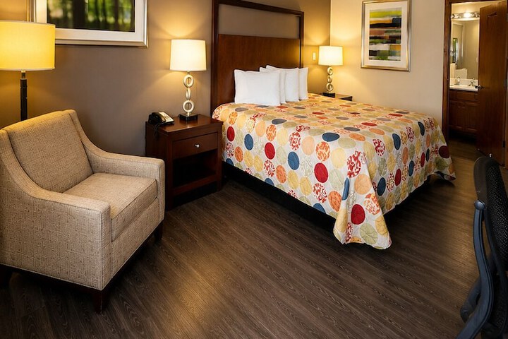 Room 8 of 13
