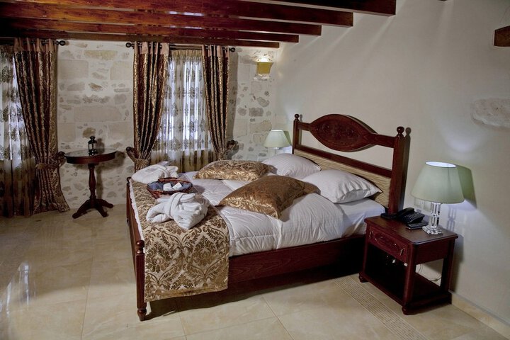 Room 12 of 43