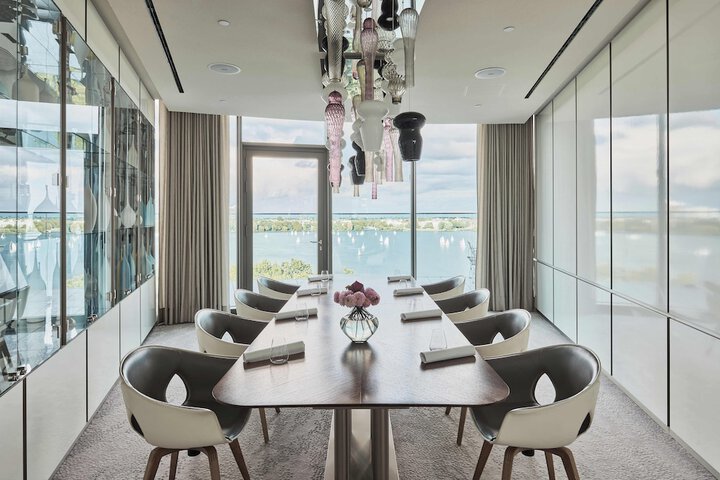 Dining 49 of 75