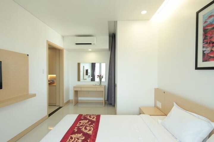 Room 5 of 33