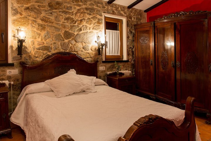 Room 3 of 42