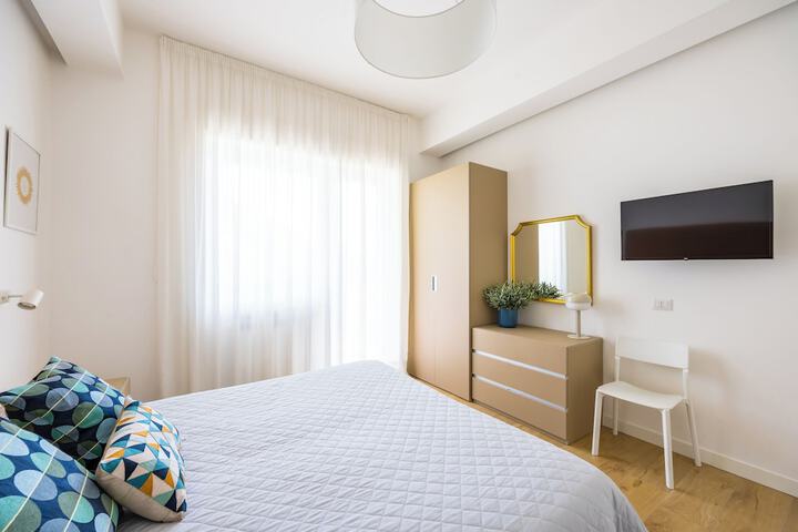 Room 14 of 83