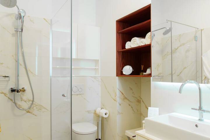 Room 40 of 57