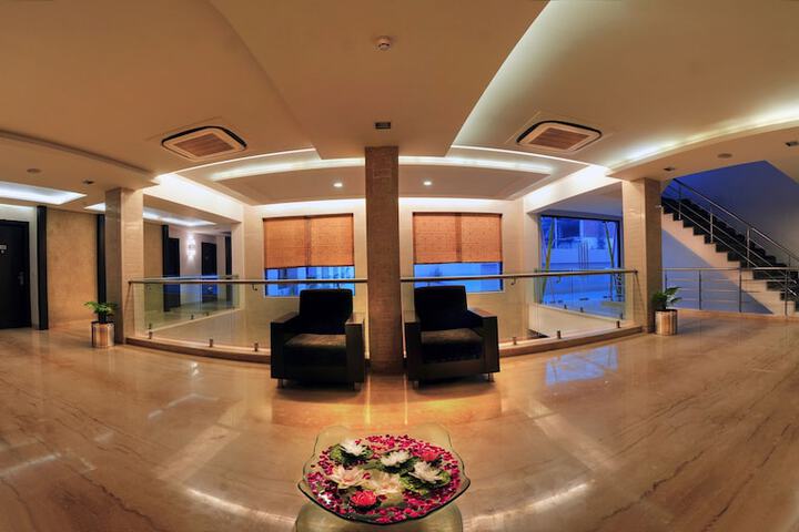 Hotel Interior 4 of 33