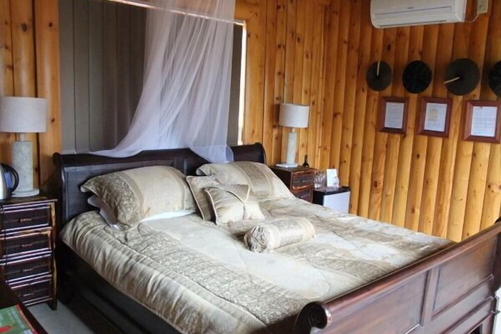 Room 5 of 20