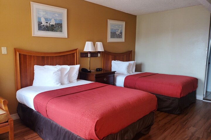 2 Double Beds (2 of 27)