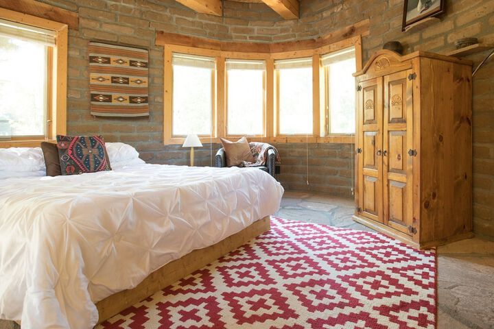 Room 4 of 26