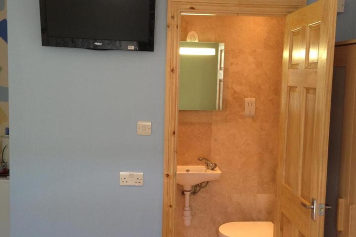 Room 2 of 46