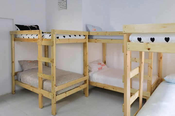 Room 28 of 70