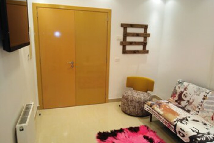 Room 50 of 69