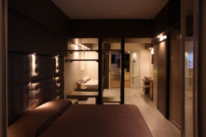 Room 11 of 39