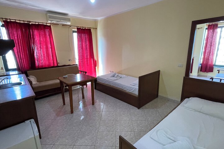 Room 12 of 31