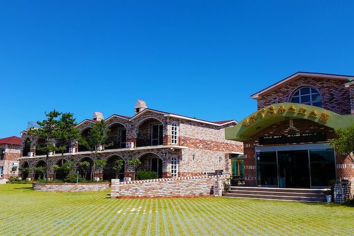 Jeju TS Youthhostel Resort in Seogwipo