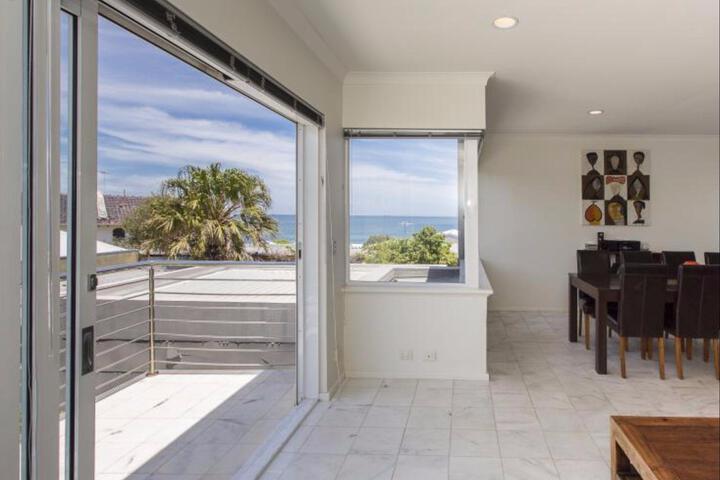 Cottesloe Beach House II