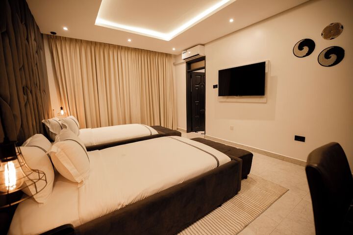 Room 30 of 60