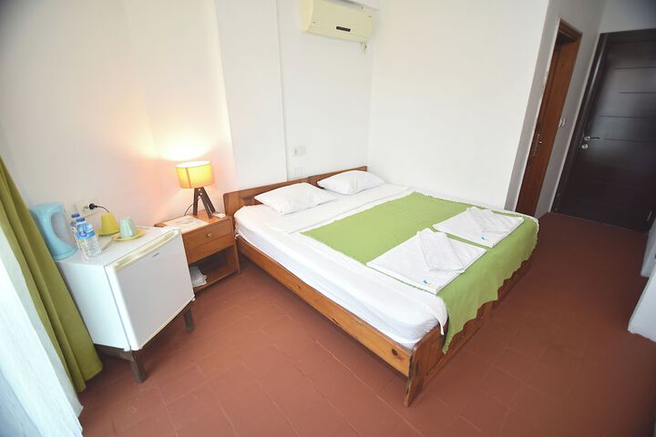 Room 5 of 23