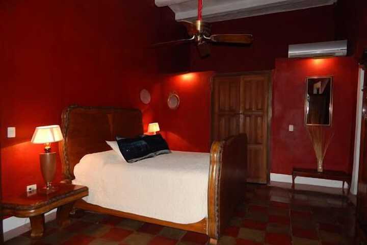Room 25 of 54
