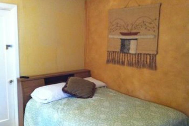 Room 10 of 26
