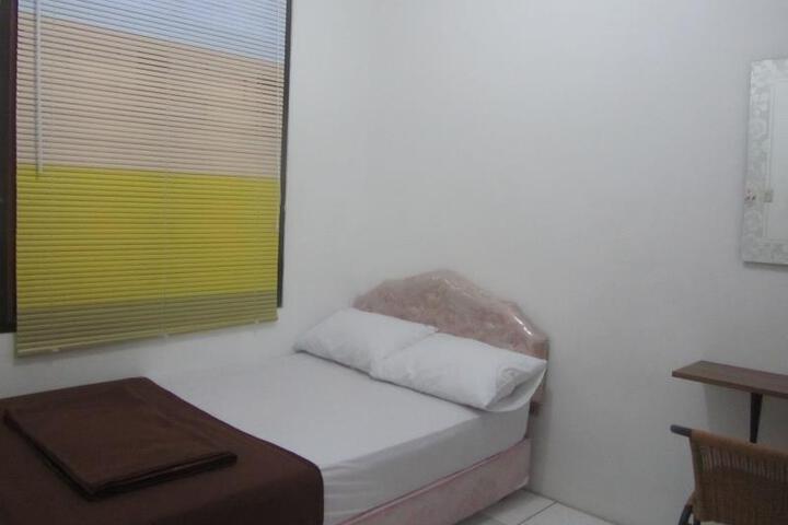 Room 2 of 5