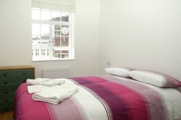 Room 11 of 29