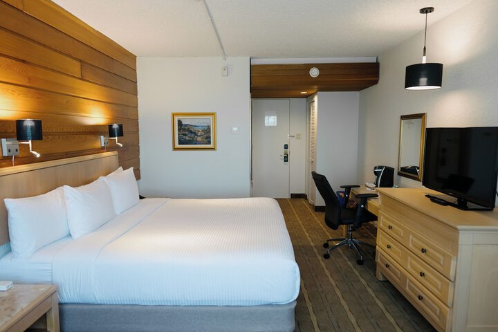 Room 17 of 35