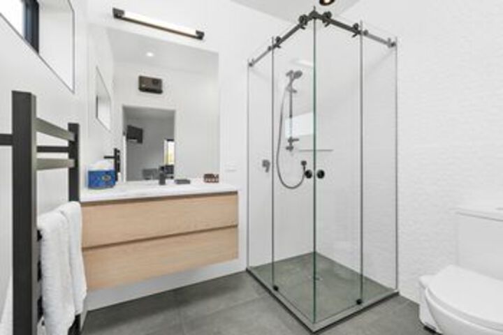 Room 3 of 20