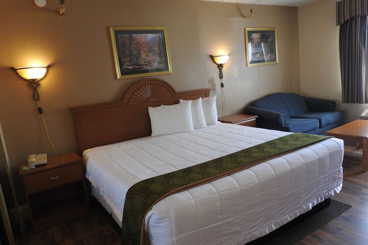 Room 5 of 34
