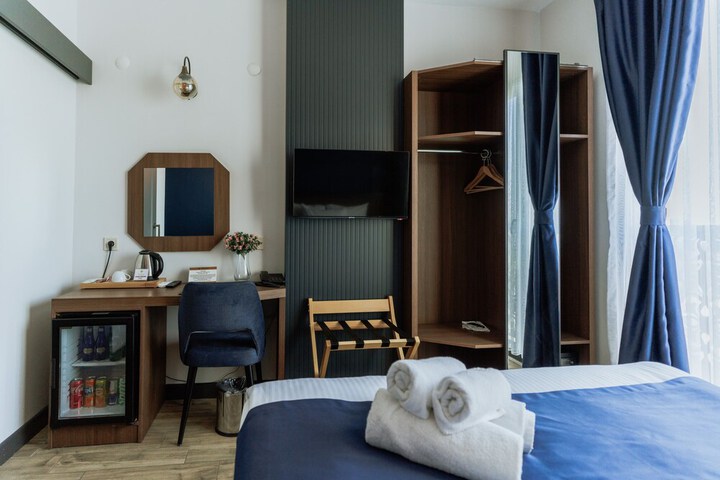 Room 15 of 62