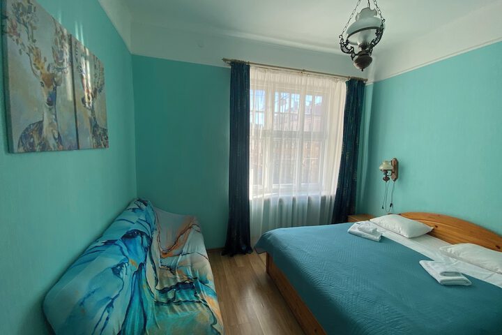 Room 211 of 272