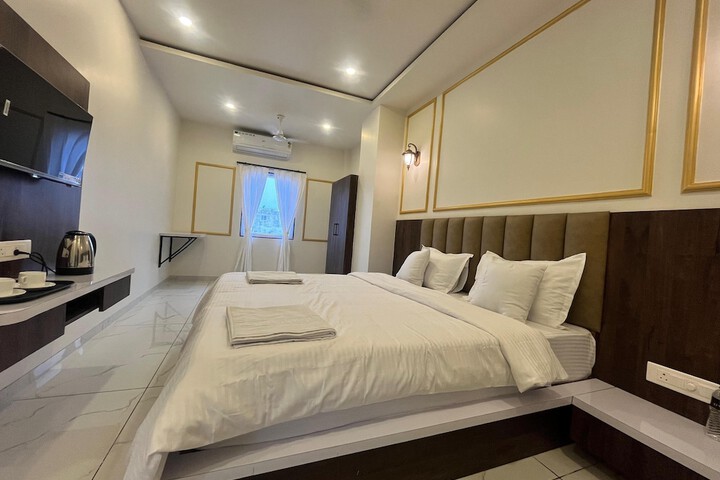 Room 30 of 52