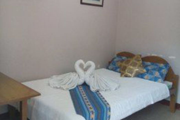 Room 9 of 37