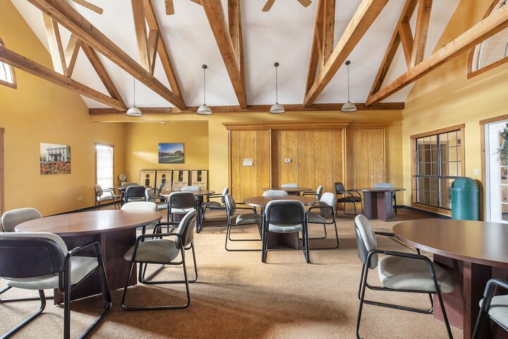 Ballroom/Hall 70 of 85