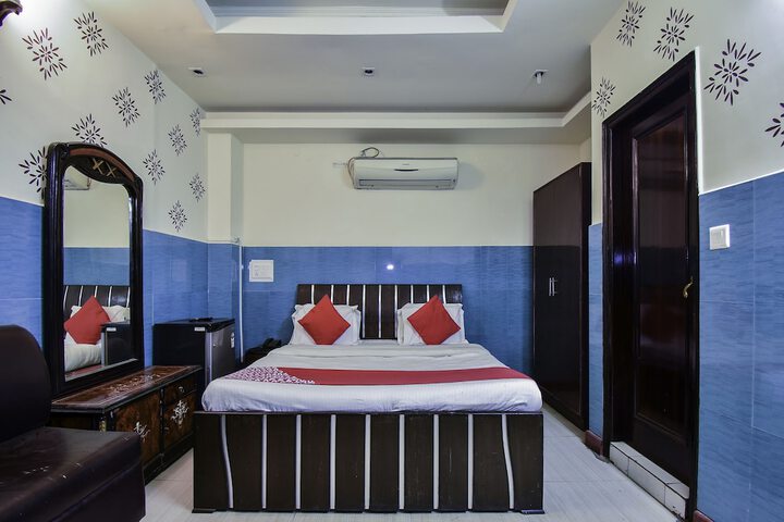 Room 14 of 21
