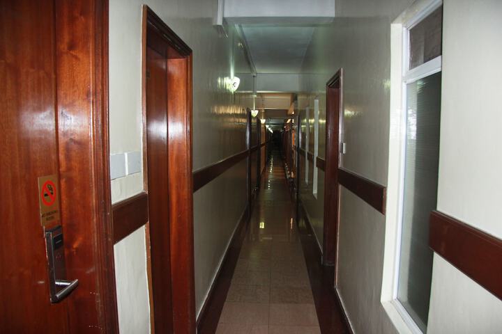 Room 5 of 25
