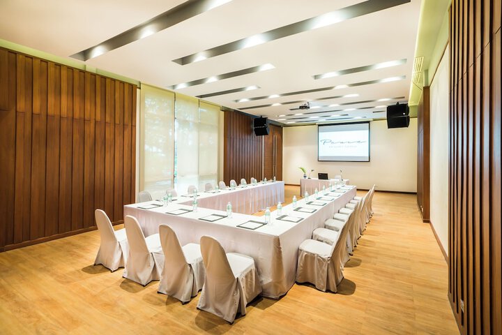 Business Center 142 of 162
