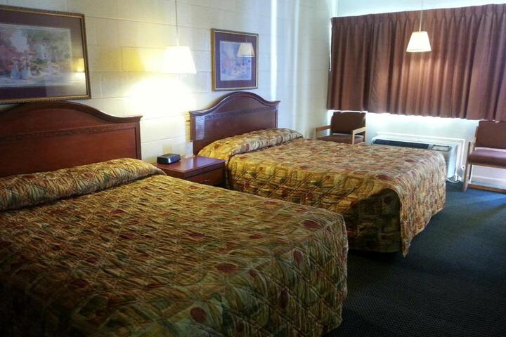 2 Queen Beds (6 of 6)