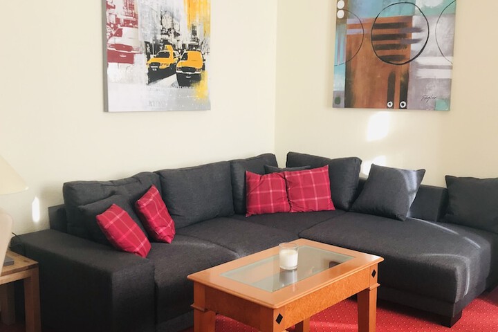 Room 12 of 43