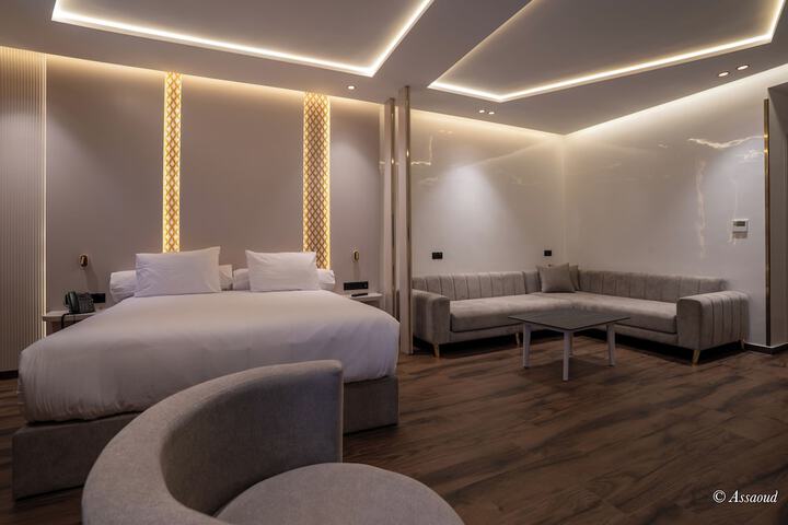 Room 5 of 30