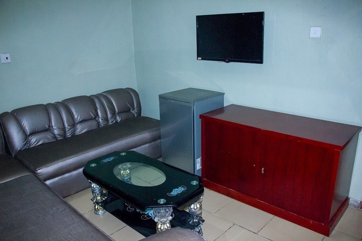 Room 29 of 48