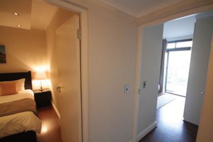 Room 17 of 27