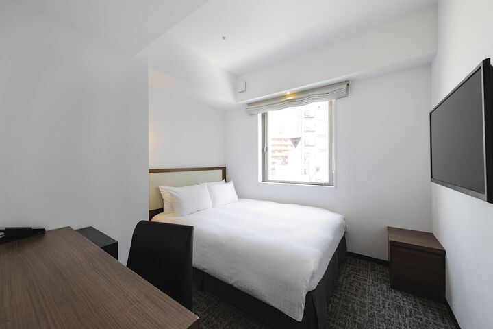 Room 13 of 48