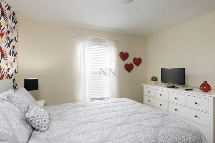 Room 10 of 29