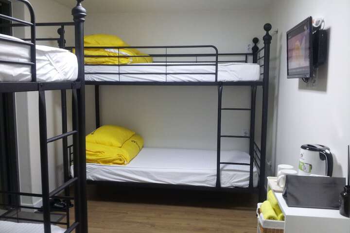 Room 13 of 51