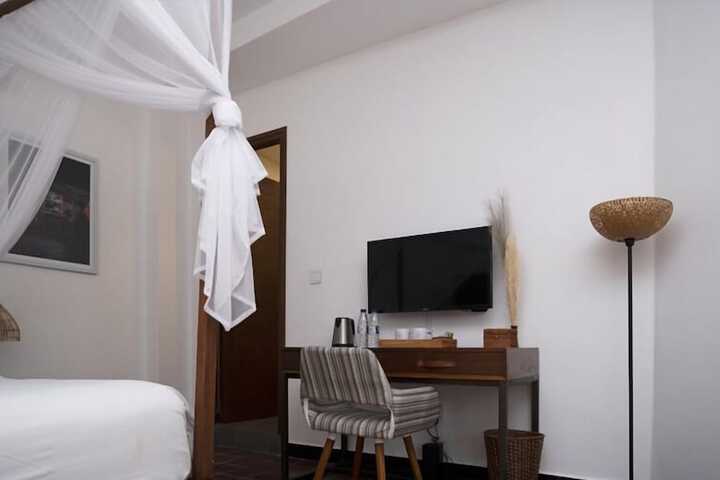 Room 7 of 35