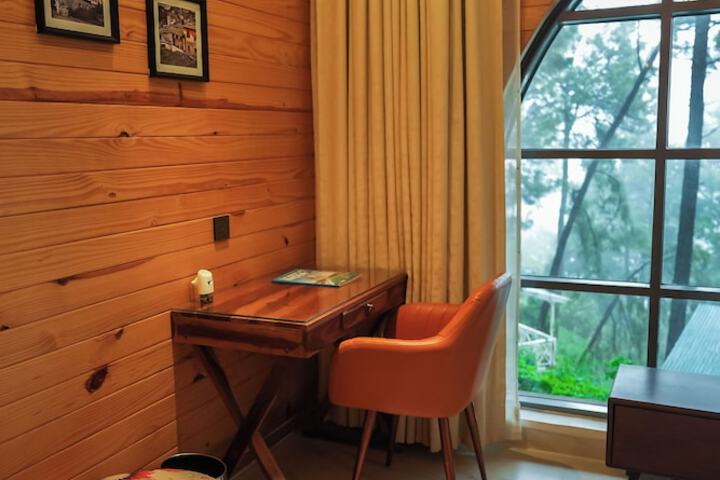 Room 73 of 297