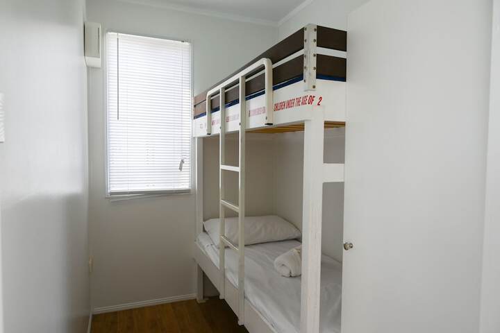 Room 8 of 81