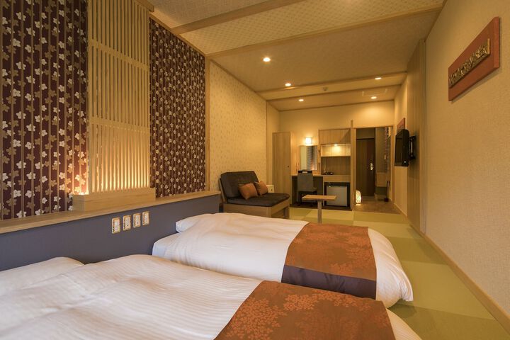 Room 18 of 53