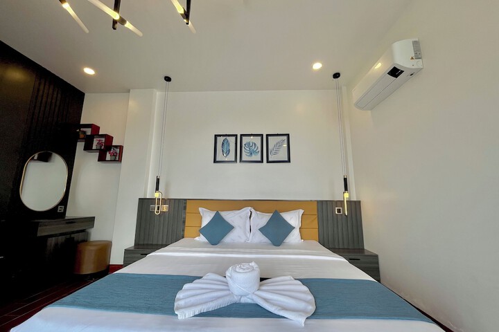 Room 13 of 72