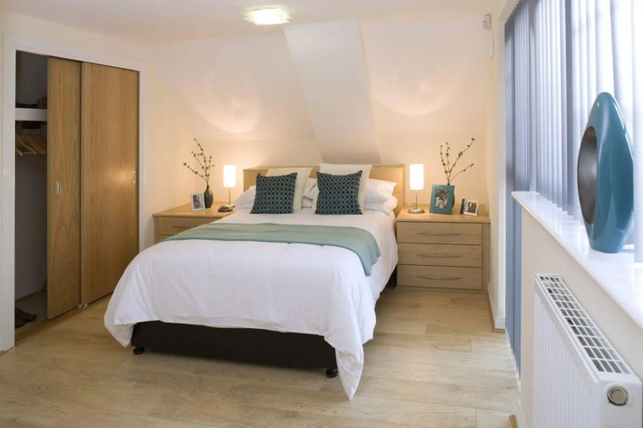 Room 4 of 14