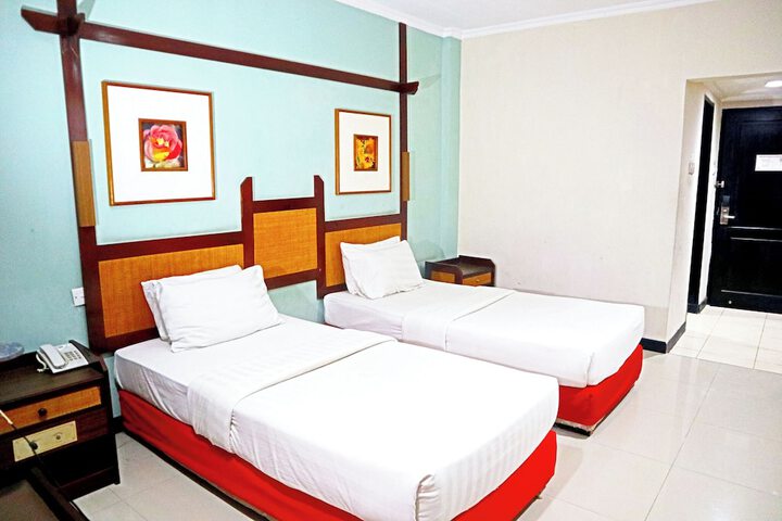 Room 18 of 53